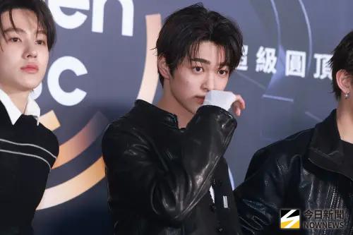 金唱片台灣轉播尷尬了！CORTIS唱到一半進廣告　粉絲氣炸：有事嗎
