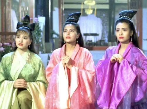 ▲香港三級片正風行時，葉子楣（右起）、文素、工藤瞳在《聊齋艷譚》中的性感表現引起話題。（圖／摘自mydramalist）