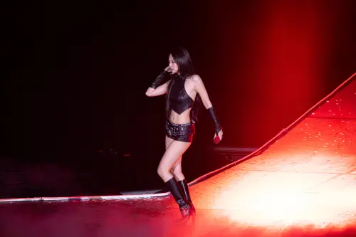 ▲Jennie一連帶來《Filter》、《Damn Right》以及個人代表作《like JENNIE》，全場嗨翻。（圖／讀者提供）