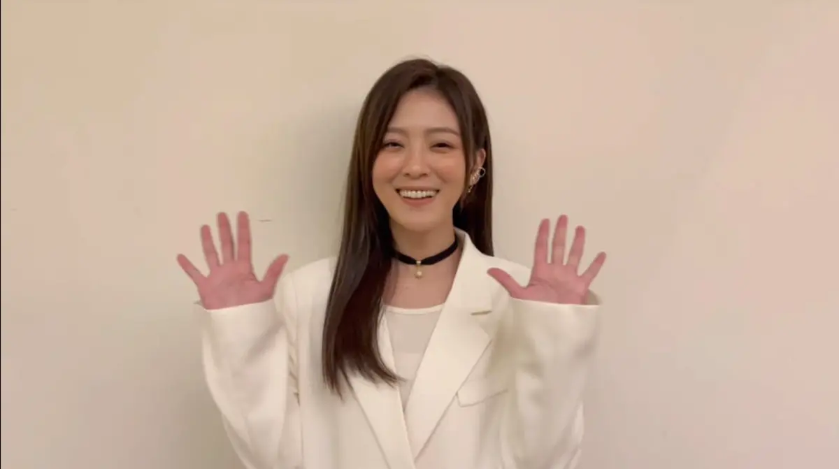 ▲1月20日迎來40歲生日的卓文宣，15歲就出道的她曾經害怕人群現在學會慢下來享受和自己獨處。（圖／翻攝自卓文宣FB）