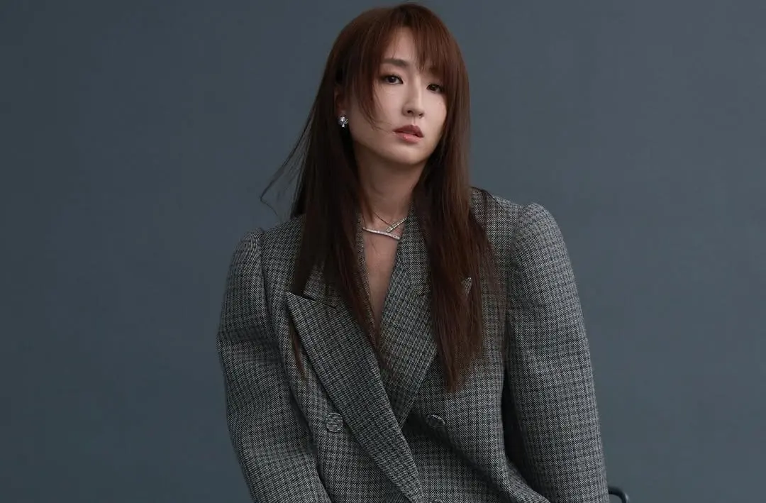 ▲柯佳嬿（如圖）昨（10）日迎來41歲生日，當天剛好也是Energy演唱會，她雖缺席，但坤達依然在現場隔空獻祝福，柯佳嬿似乎也回應老公，感性發文：「謝謝你們，愛著我這個怪人」。（圖／柯佳嬿IG@alicekochiayen）