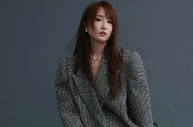 ▲柯佳嬿（如圖）昨（10）日迎來41歲生日，當天剛好也是Energy演唱會，她雖缺席，但坤達依然在現場隔空獻祝福，柯佳嬿似乎也回應老公，感性發文：「謝謝你們，愛著我這個怪人」。（圖／柯佳嬿IG@alicekochiayen）