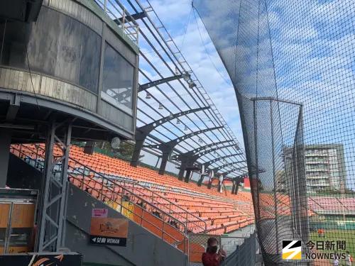 中職／台南球場頂棚鋼架預計3月拆除　未來將轉型統一獅訓練基地

