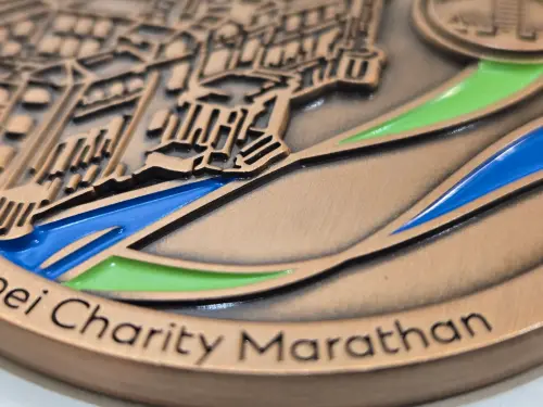 渣打馬拉松爆烏龍！獎牌英文拼錯變「馬拉桑」　網瘋傳：是限定版
