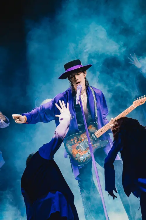 ▲吳建豪（如圖）在《恆星之城》演唱會，再次秀「奪命三搖」舞技，電暈粉絲。（圖／相信音樂提供）