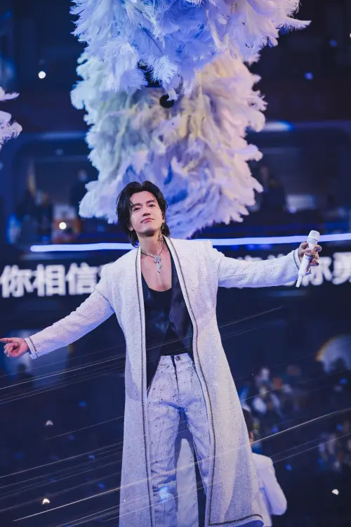 ▲言承旭（如圖）在《恆星之城》演唱會力求新意翻新演出，  只為了呈現給他最疼愛的歌迷。（圖／相信音樂提供）