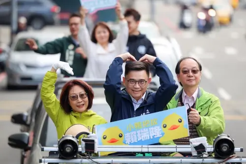 賴瑞隆協各方戰友大車掃　賴瑞隆：守護高雄初心不變
