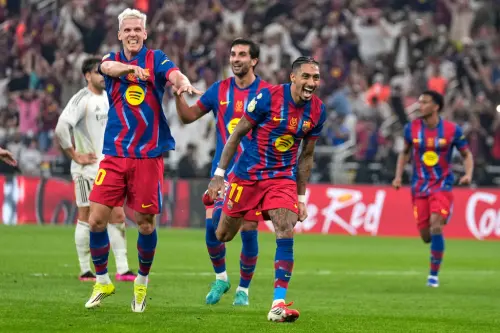 西班牙超級盃巴薩3：2氣走皇馬二連霸！　Raphinha梅開二度致勝
