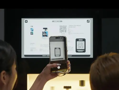 ▲北捷香水機使用方法簡單，選擇想要的香水品牌並註冊會員，透過手機掃QR Code付款即可。（圖／騰益移動科技IG）