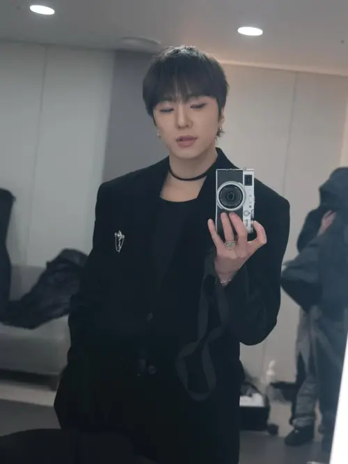 ▲姜勝允2010年透過選秀節目《Superstar K2》脫穎而出，一曲搖滾版《Instinctively》讓他迅速走紅。（圖／翻攝自IG @w_n_r00）