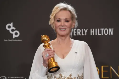 ▲《天后與草莓》珍史瑪特幾乎每入圍必定獲獎，今年又拿下最佳音樂或喜劇類視后殊榮。（圖／美聯社／達志影像）