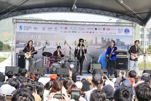 ▲金曲樂團「麋先生」則於賽後嘉年華登台演出。（圖／渣打銀行提供）