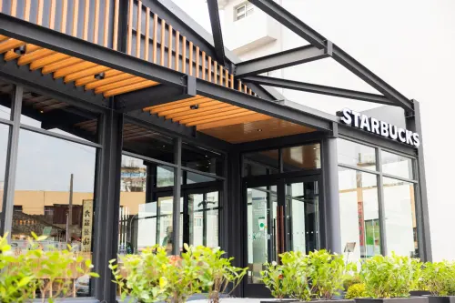 ▲星巴克西螺大同門市開幕！提供免下車Drive-Thru車道服務。（圖／星巴克starbucks.com.tw）