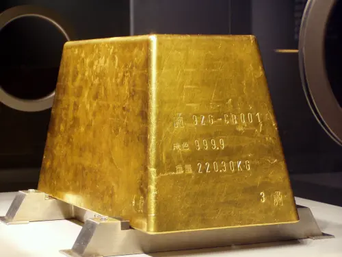 ▲黃金博物館鎮館大金磚是由中央造幣廠於2004年熔鑄而成，當年這塊金磚的市價「僅」約9700多萬元，尚未破億。（圖／黃金博物館臉書）