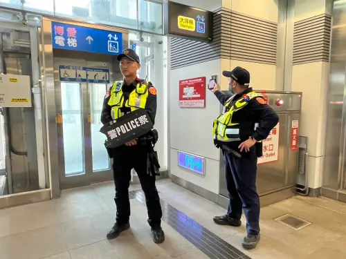 ▲新北捷運警察隊成立！侯友宜現身揭牌「應主動積極」籲：別當標兵。（圖／新北市捷運警察隊提供）