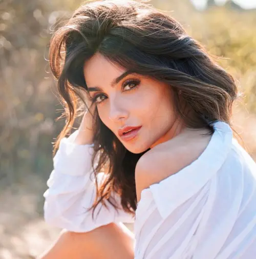 ▲喬巴飾演者米凱拉・胡佛。（圖／Netflix提供）