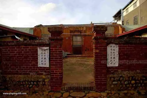 「花甲」取景古厝遭強拆 地主控建商以小吃大擺棺抗議
