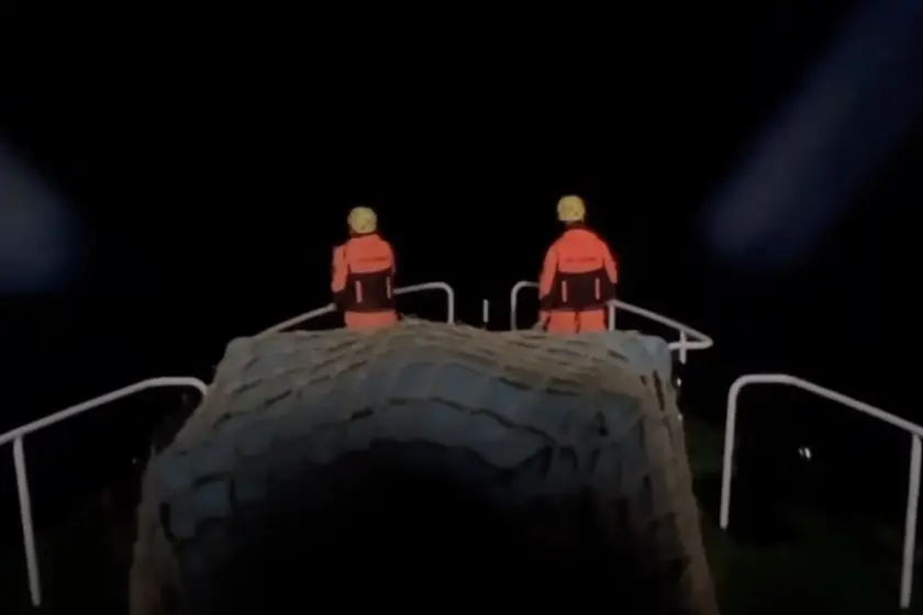 ▲初步定位黑盒子！管碧玲曝搜救進度：雙管齊下不放棄辛飛官。（圖／管碧玲臉書）