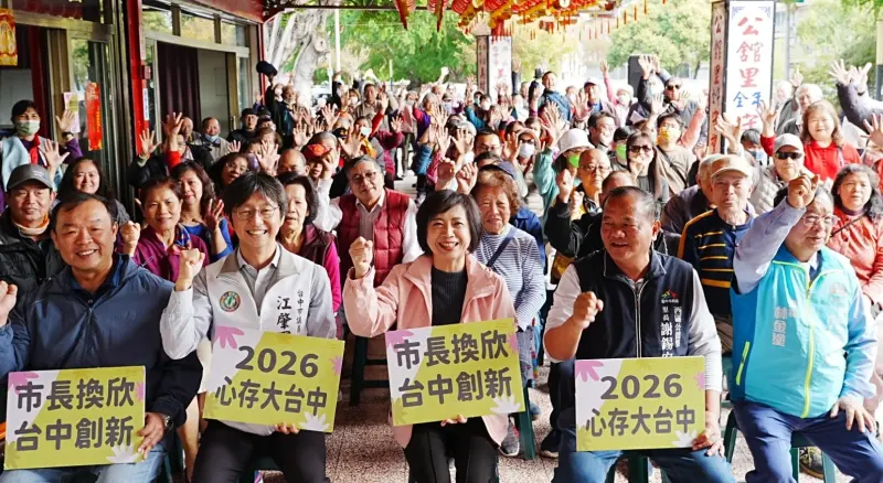 ▲何欣純最早起跑,積極走訪基層尋求支持。(圖/何欣純提供,2026.01.14)