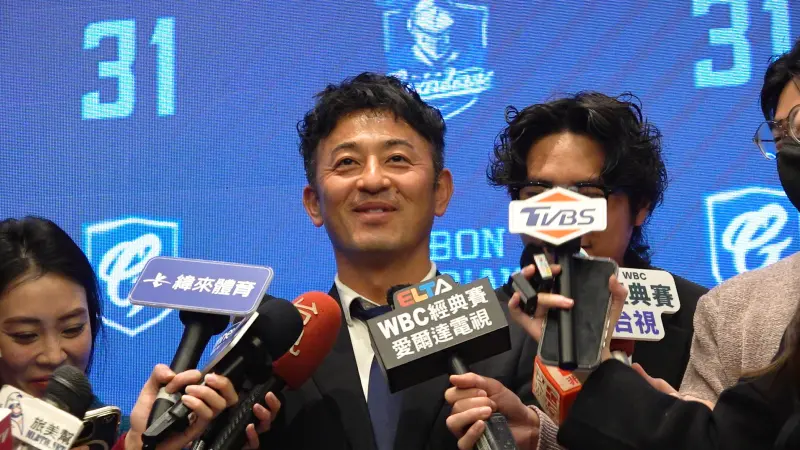 中職／後藤光尊迎接林岱安加盟！一上台就開玩笑：我也是FA加盟的