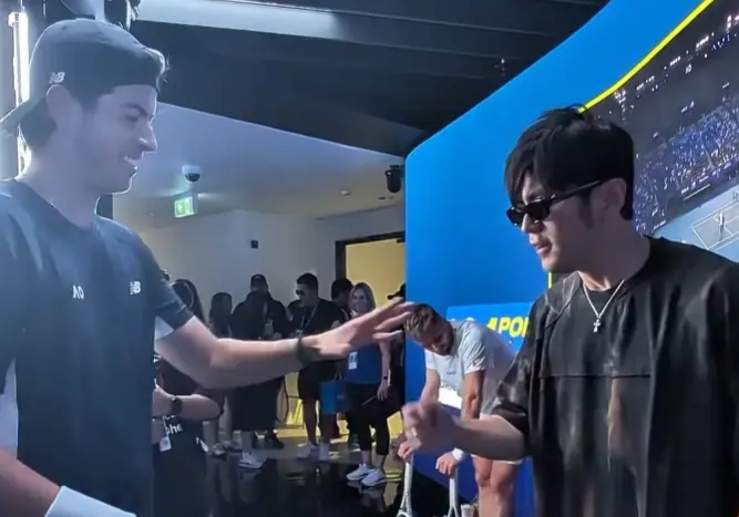 周杰倫出戰澳網「1分大滿貫」！猜拳輸掉痛失發球權　關鍵畫面曝