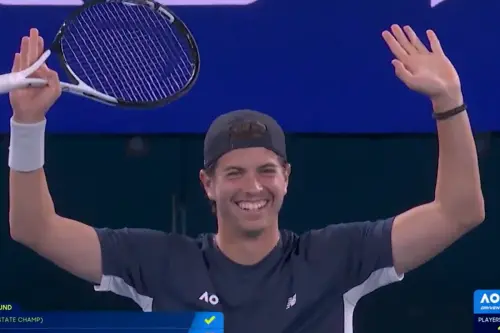 影／淘汰周杰倫的約維奇真的有料！秀胯下擊球美技　仍不敵前球王
