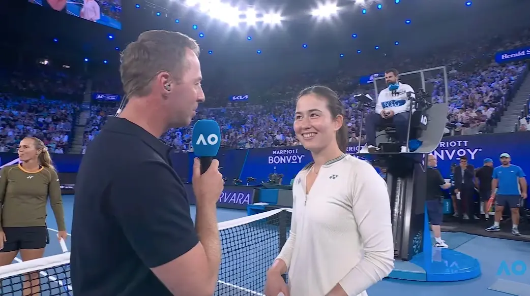 ▲網友看周杰倫比賽之前，在直播看到另一位甜美女孩葛藍喬安娜，也同樣代表台灣出賽，引爆社群討論。（圖/Australian Open）