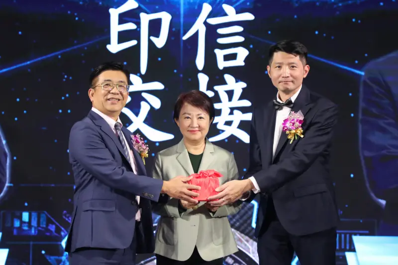 ▲盧秀燕今天參加台中機密科技園區廠協會理事長交接典禮。（圖／台中市政府提供，2026.01.14）