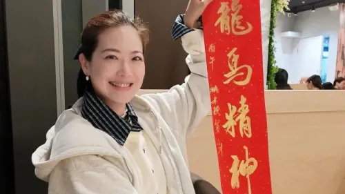 文化大學老師超美！曾被封林志玲接班人　姚采穎以書法走出新人生
