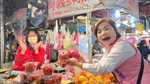 ▲楊瓊瓔這幾天勤跑市場、夜市做最後衝刺。（圖／翻攝楊瓊瓔臉書，2026.01.14）