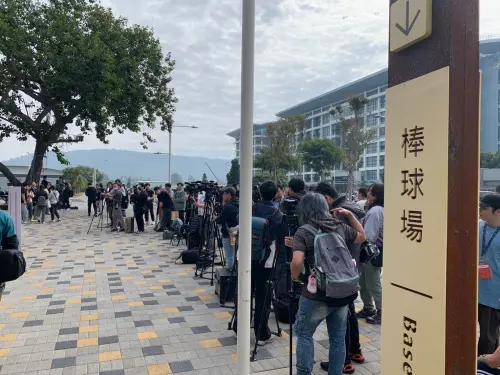 ▲今天也吸引現場破百名媒體前往報導，現場相當熱鬧隆重。（圖／記者陳柏翰攝）