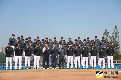 ▲本次名單由隊長陳傑憲領軍，涵蓋中職六隊菁英與美、日、韓職棒好手。（圖／記者葉政勳攝）