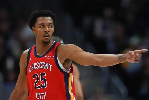 ▲勇士隊對墨菲興趣已是聯盟公開的秘密，但鵜鶘目前傾向不予交易，除非能換回多枚首輪籤與具潛力的年輕球員。（圖／美聯社／達志影像）