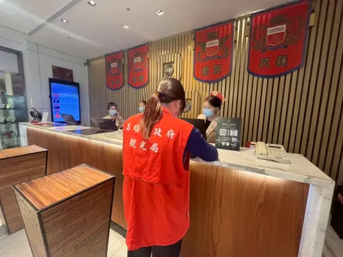 BTS宣布到高雄開唱！旅館房價「2千變1.8萬」漲9倍　觀光局出手了
