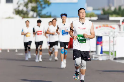 ▲岑永康的長子Ethan（如圖）是奧克蘭大學航太系學生，是標準學霸型選手。