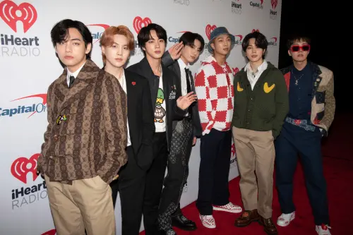 ▲BTS成員柾國、Winter的緋聞近來炒得沸沸揚揚，經紀公司曖昧否認，而唯一透過官方認愛的則是Jimin，左起為V、SUGA、Jin、柾國、RM、Jimin和J-Hope。（圖／美聯社）