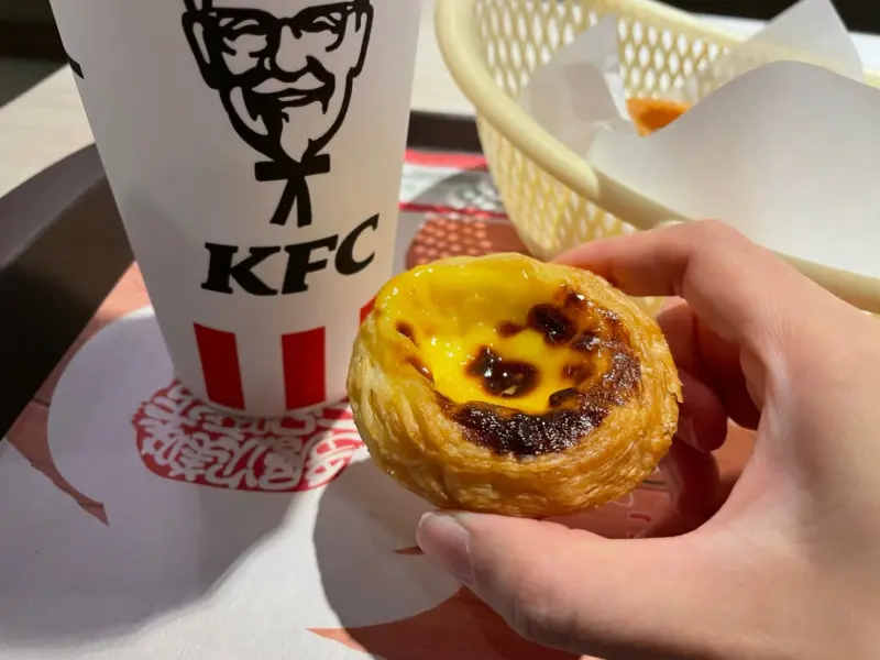 肯德基蛋撻宣布停賣！眾灌爆開罵：手法超爛　必勝客早演過下場了
