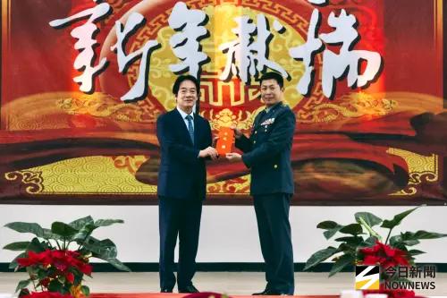 ▲賴清德頒贈加菜金，由砲訓部少將指揮官李韋德代表受贈。（圖／記者莊全成攝，2026.01.15）