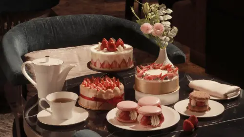 ▲高雄洲際酒店草莓季企劃「花漾莓好食光 Strawberries in Bloom」推出五款兼具藝術性與味覺深度的經典作品。（圖／高雄洲際酒店提供）