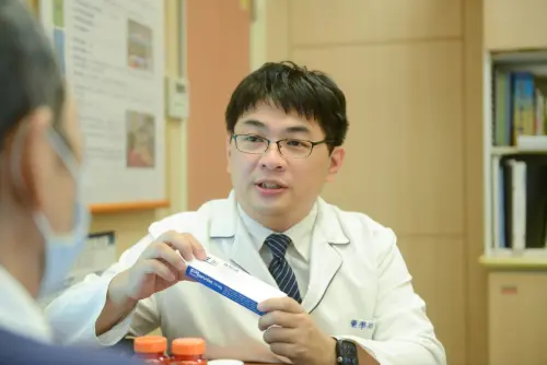 ▲藥師呼籲，止痛藥僅能暫時緩解症狀，並非根本治療方式，若疼痛反覆或長期出現，應及早就醫檢查。（圖／台北慈濟醫院提供）