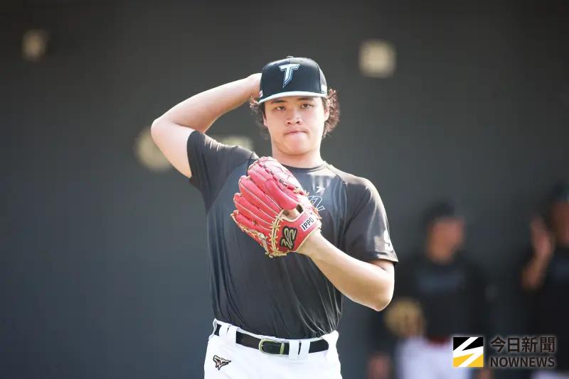 ▲日本職棒春訓正式展開，效力北海道日本火腿鬥士隊的兩位台灣強投——「台灣金孫」古林睿煬與年輕新星孫易磊，於今（3）日首度在實戰投打練習（Live BP）登板。（圖／記者葉政勳攝 ,2026.01.15）