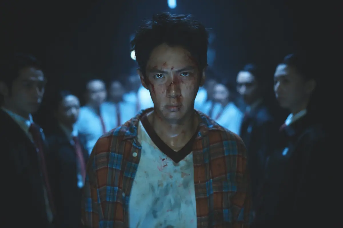 ▲九把刀最新執導大片《功夫》強攻春節檔，柯震東（如圖）扮演的魯蛇高中生在預告裡有飛簷走壁的帥氣畫面，劉冠廷變身片中的大魔頭，還在多場動作戲打到忘我。（圖／麻吉砥加提供）