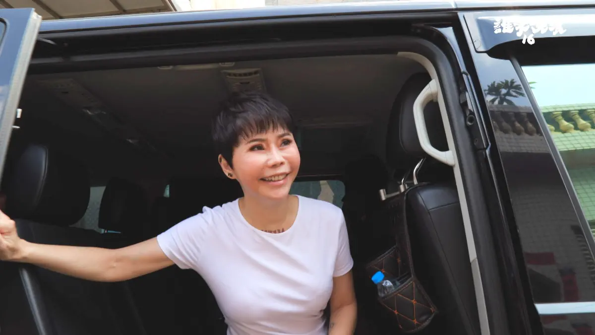 ▲詹雅雯（如圖）2020年確診帕金森氏症，她勇敢對抗病魔，近日她擔任公視節目《誰來晚餐》來賓，不禁感慨一個人在外奔波多年，很少能跟爸爸媽媽或家人一起吃飯，直呼：「真的都要把握這個當下！」（圖／公共電視提供）