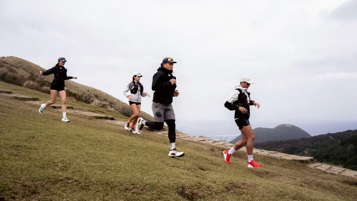 ▲SALOMON號召全台跑者將FKT紀錄留在這片土地上。十連峰探索跑將虛擬的軌跡紀錄與實體門市的體驗完美結合。（圖／翻攝畫面）