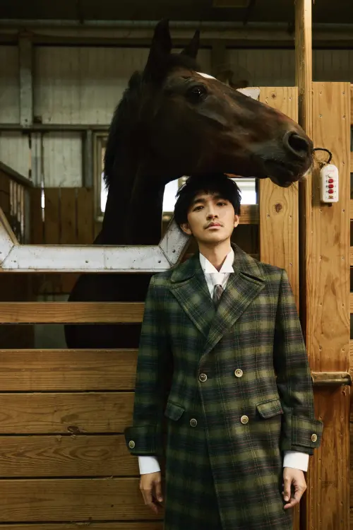 ▲曾少宗演出舞台劇挑戰一人飾兩角，不同角色切換精準又動人。（圖／幸星娛樂提供）