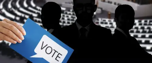 泰國大選三強爭霸！撒錢補助對決結構改革　誰能救經濟專家大解析
