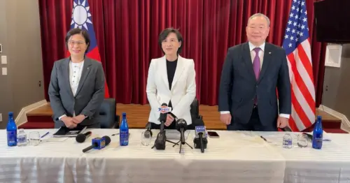 ▲台灣對等關稅調降為15%，鄭麗君在美召開記者會說明。（圖／擷取自Taiwan in the US臉書）