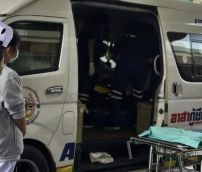 泰國孕婦途中突發陣痛　救護車內順利產女母女均安