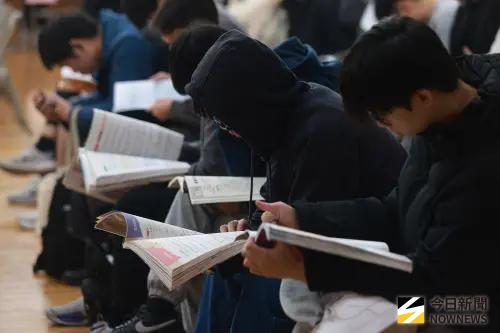 台灣學測「1規定」超現實！頂大99%科系全進不去　考生後悔來不及
