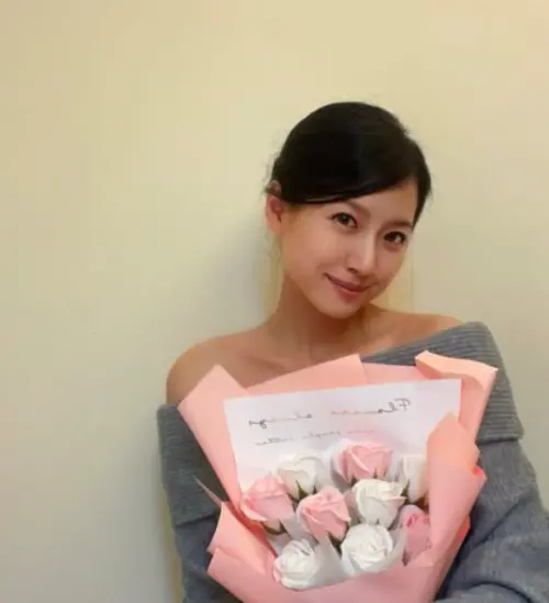 ▲被封為「最美政戰士」的陸軍政戰士官葉采青，因外型亮麗與流利口條，引發關注。（圖／翻攝自IG＠eunice830220）